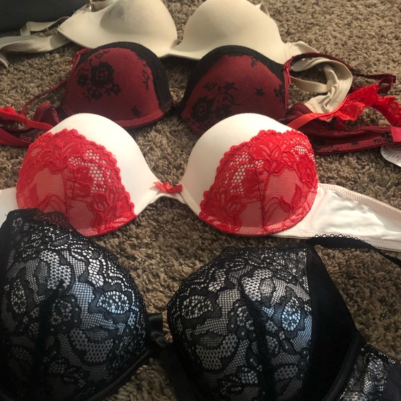 Victoria’s Secret Bra Bundle - Picture 1 of 8